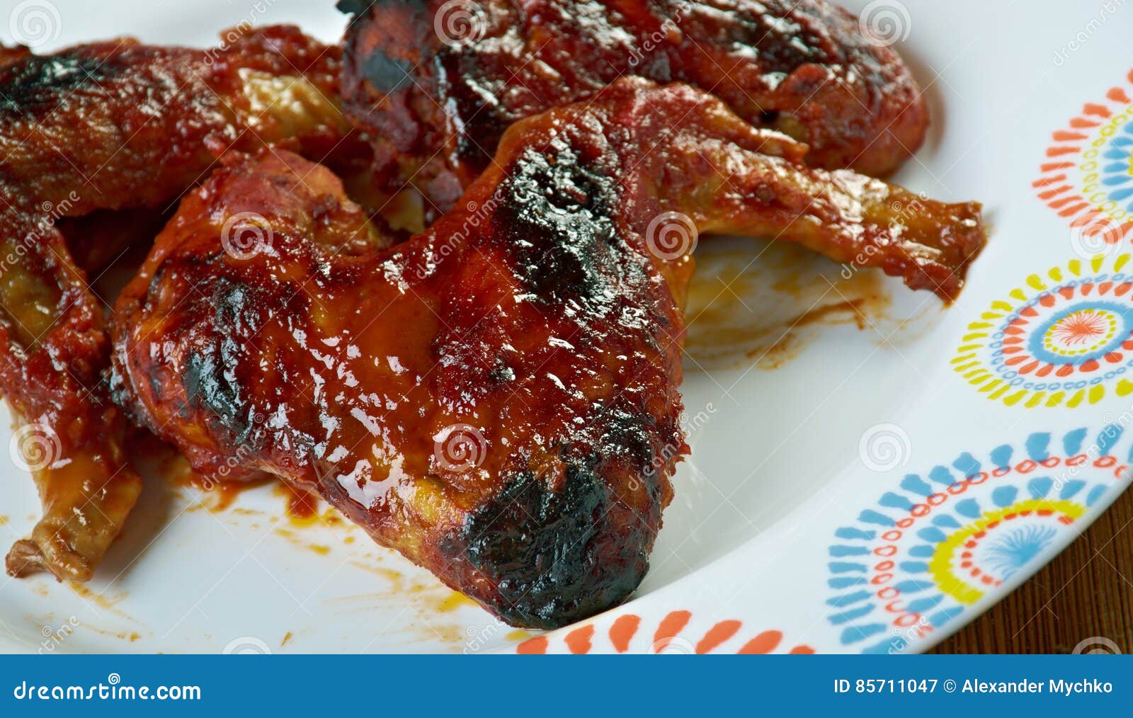 Alas De Pollo Italianas En Salsa Imagen de archivo Imagen de casero