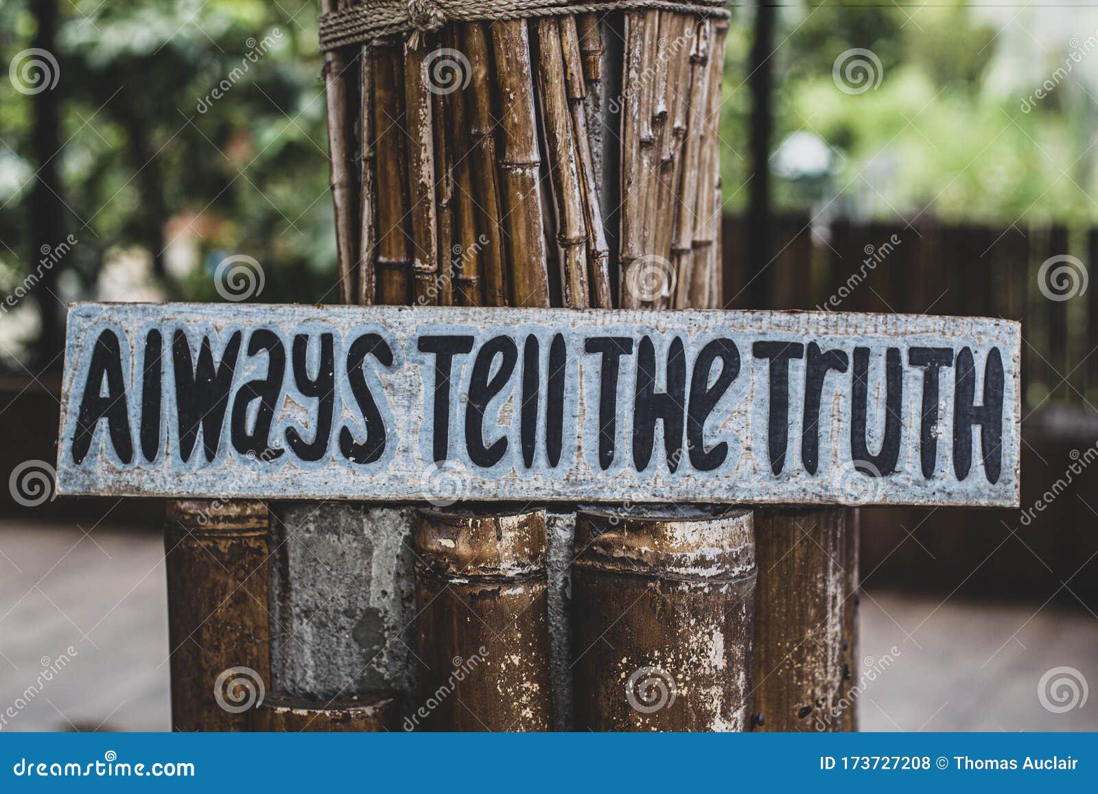 alawyas tell the truth on wooden panel