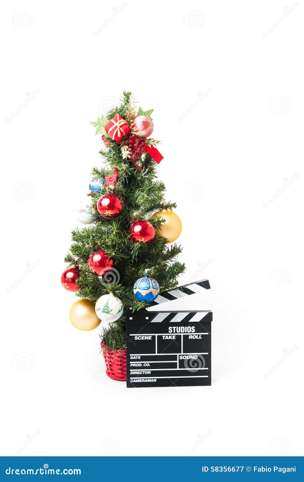 Albero Di Natale E Ciac Di Film Immagine Stock - Immagine di luminoso,  celluloide: 58356677