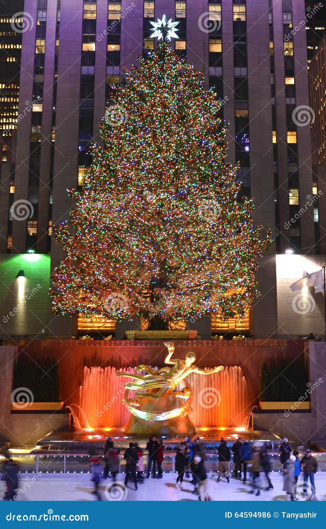 Albero Di Natale New York.Albero Di Natale A New York Fotografia Editoriale Immagine Di Festive Shopping 64594986