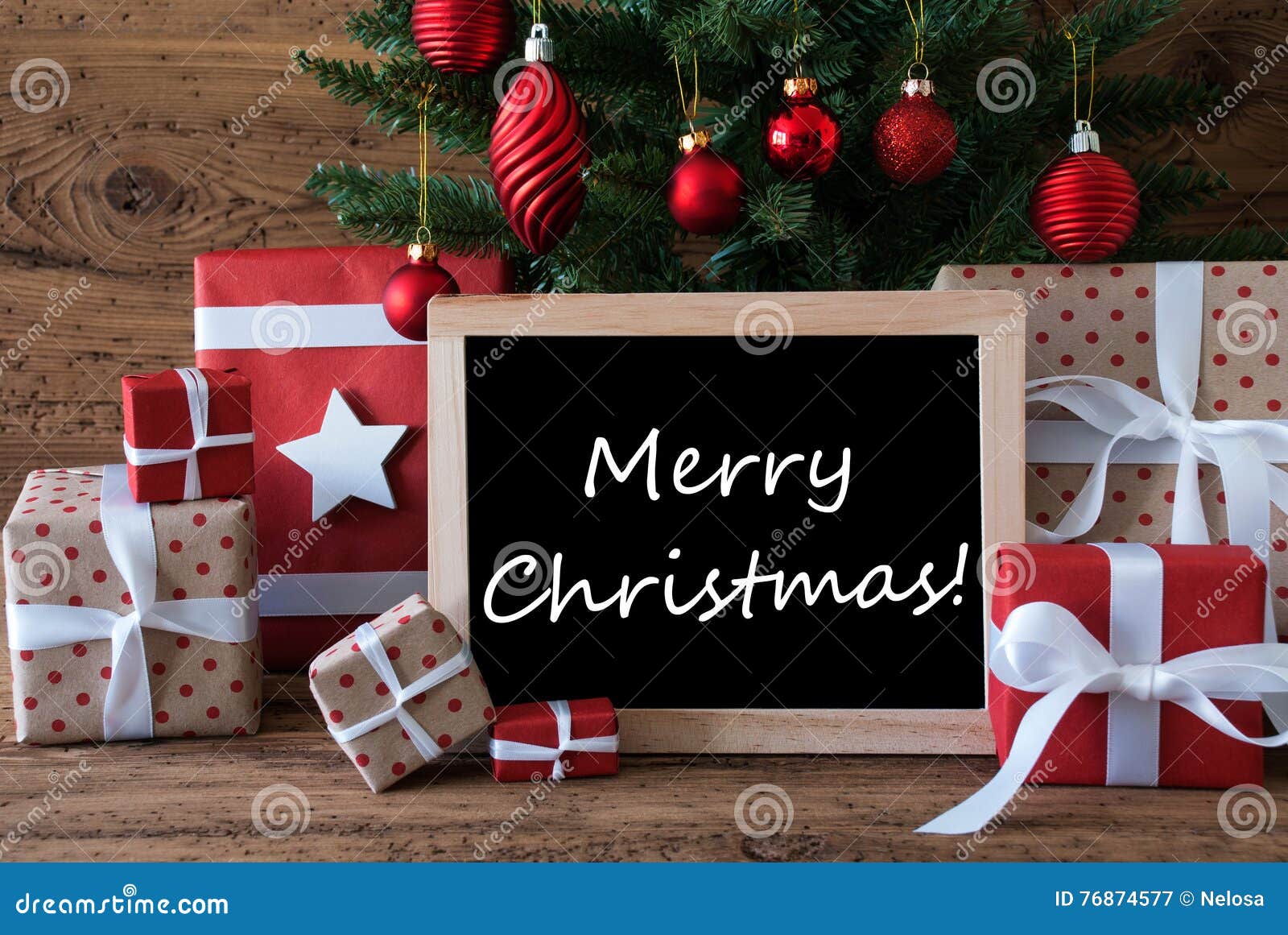 Regali Di Natale In Inglese.Albero Variopinto Buon Natale Del Testo Immagine Stock Immagine Di Regalo Stagioni 76874577