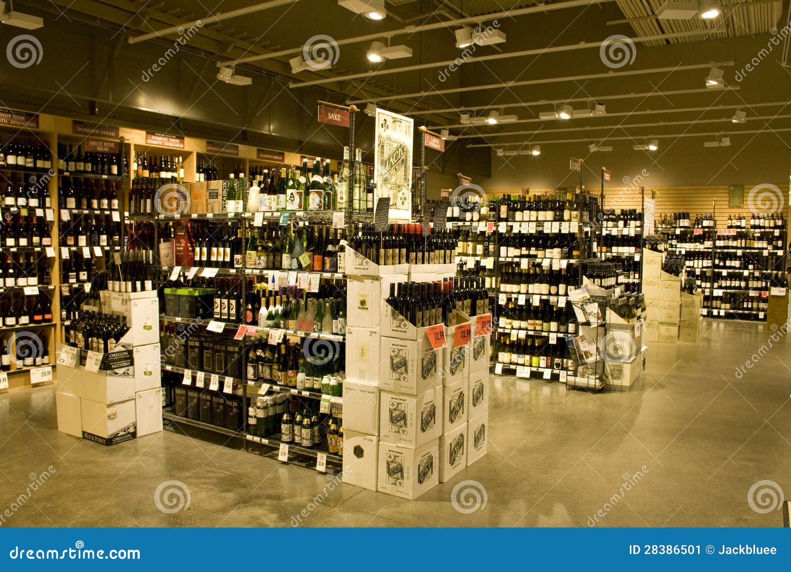 Alcohol store editorial photo. Image of supermarket, retail 28386501