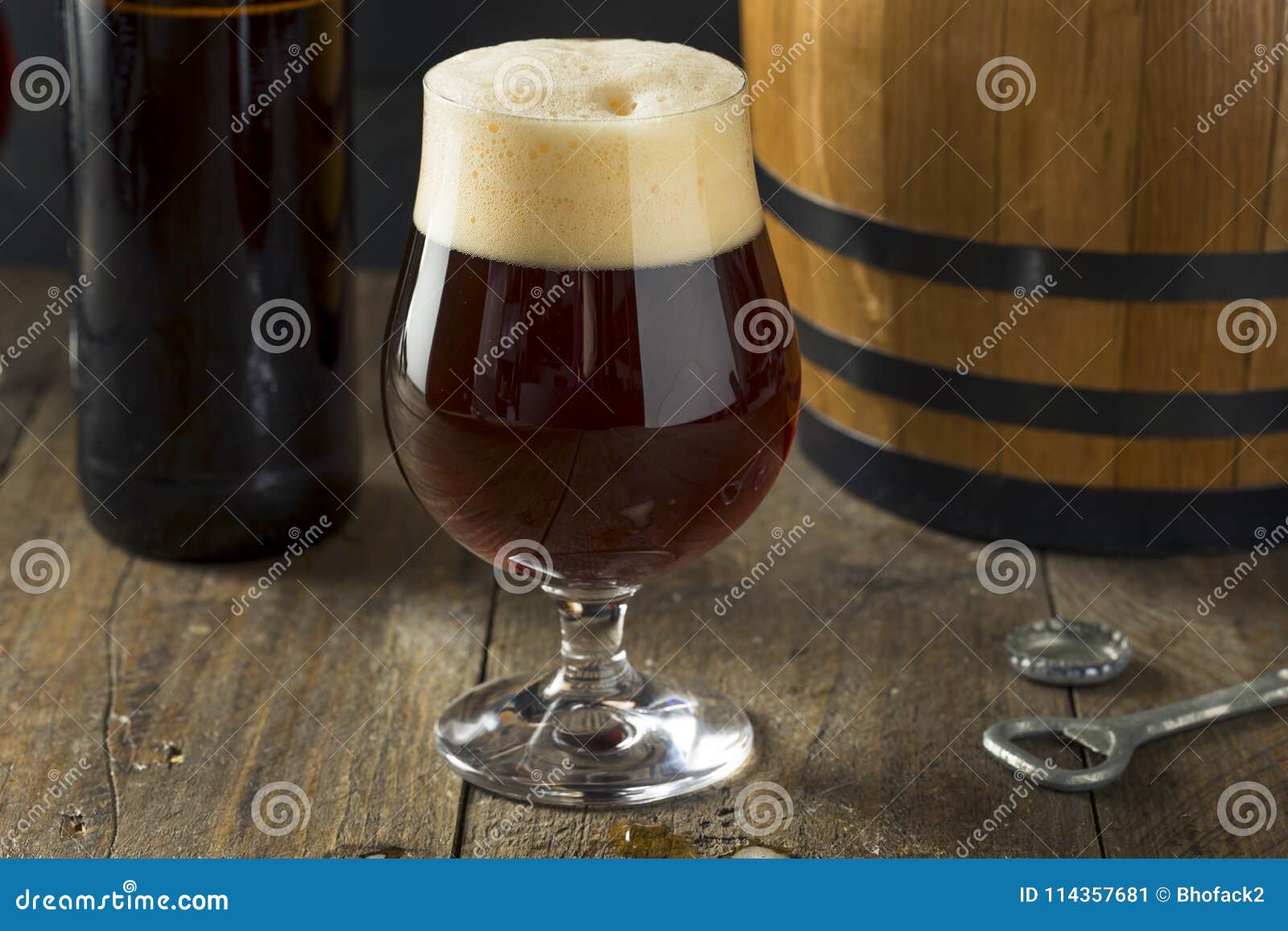 Alcoholic Barrel Aged Sour Beer Stock Image Image of froth, gold