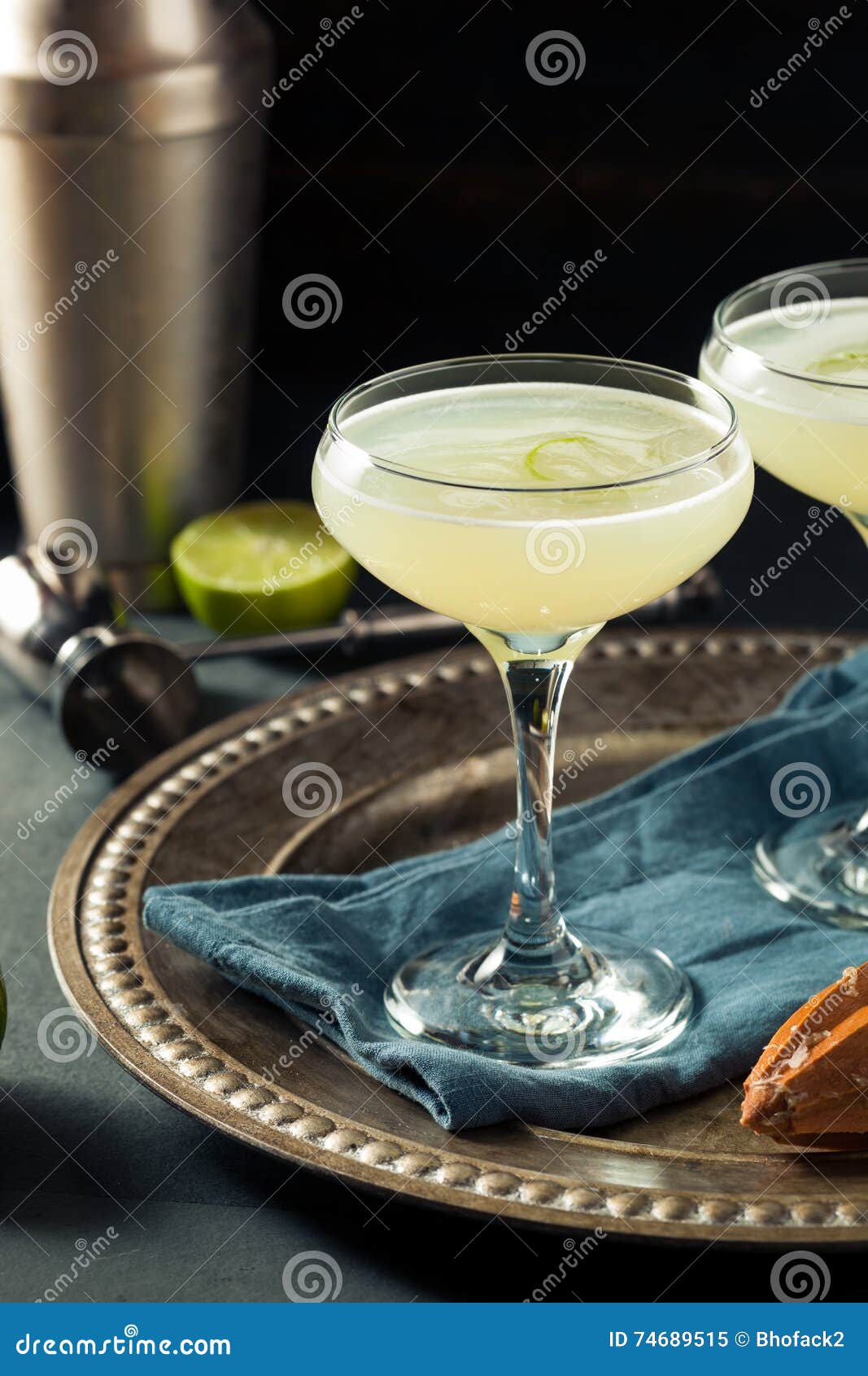 Alcoholic Lime and Gin Gimlet Stock Image Image of alcohol, beverages