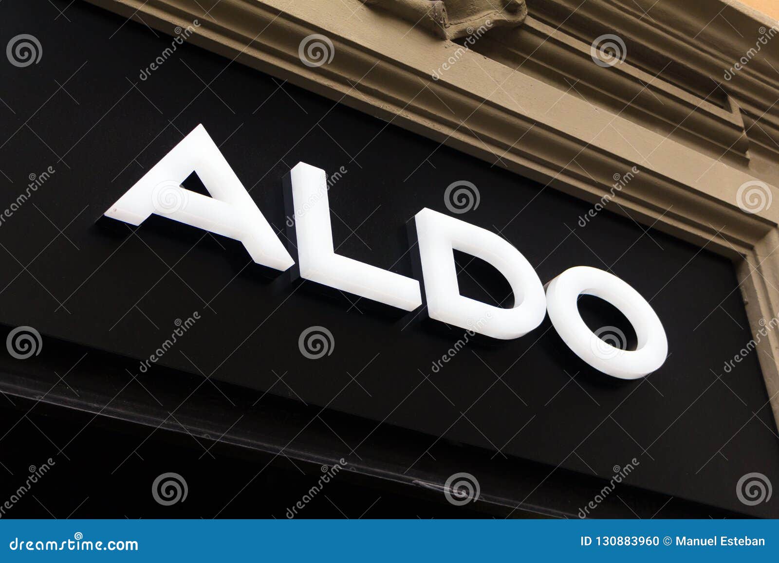 Frontier ly eksperimentel Aldo logo on Aldo`s shop editorial image. Image of accessories - 130883960