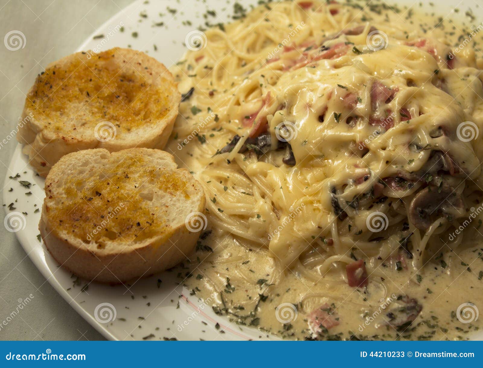 Alfredo Spaghetti stock image. Image of owned, cream - 44210233