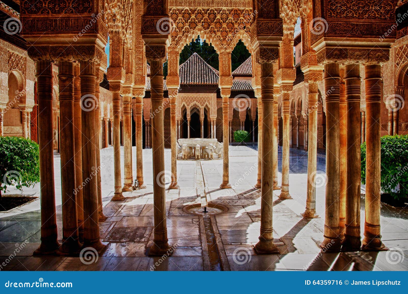 alhambra courtyard