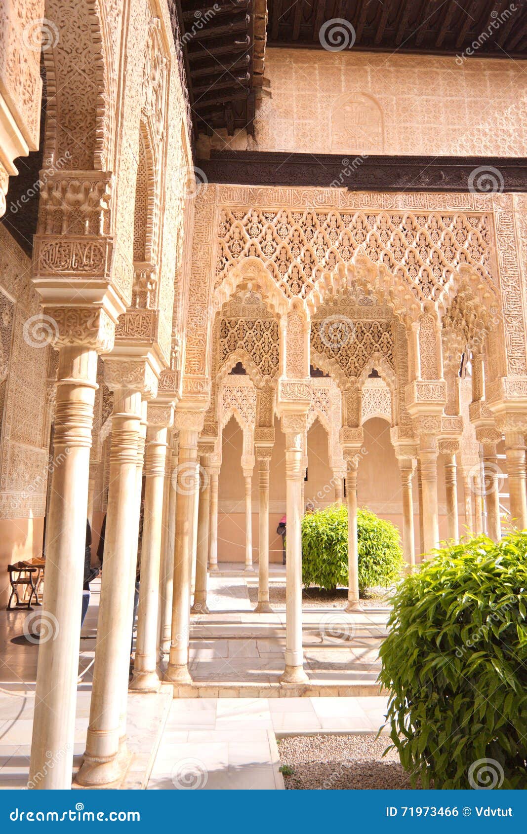 Alhambra Palace foto de stock. Imagem de geométrico, fundo - 71973466