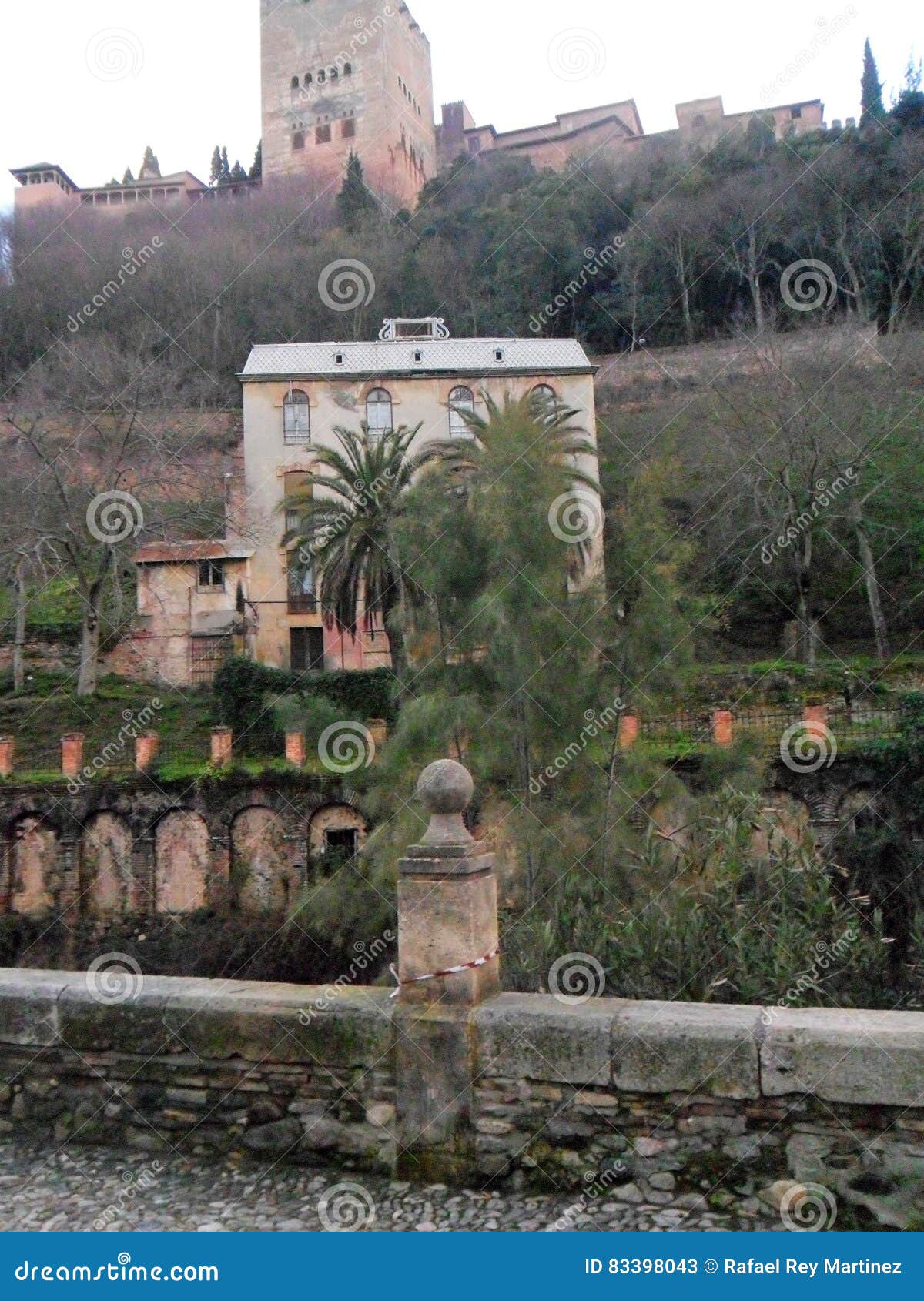 the alhambra from of paseo de los tristes- albayzin-granada-spain