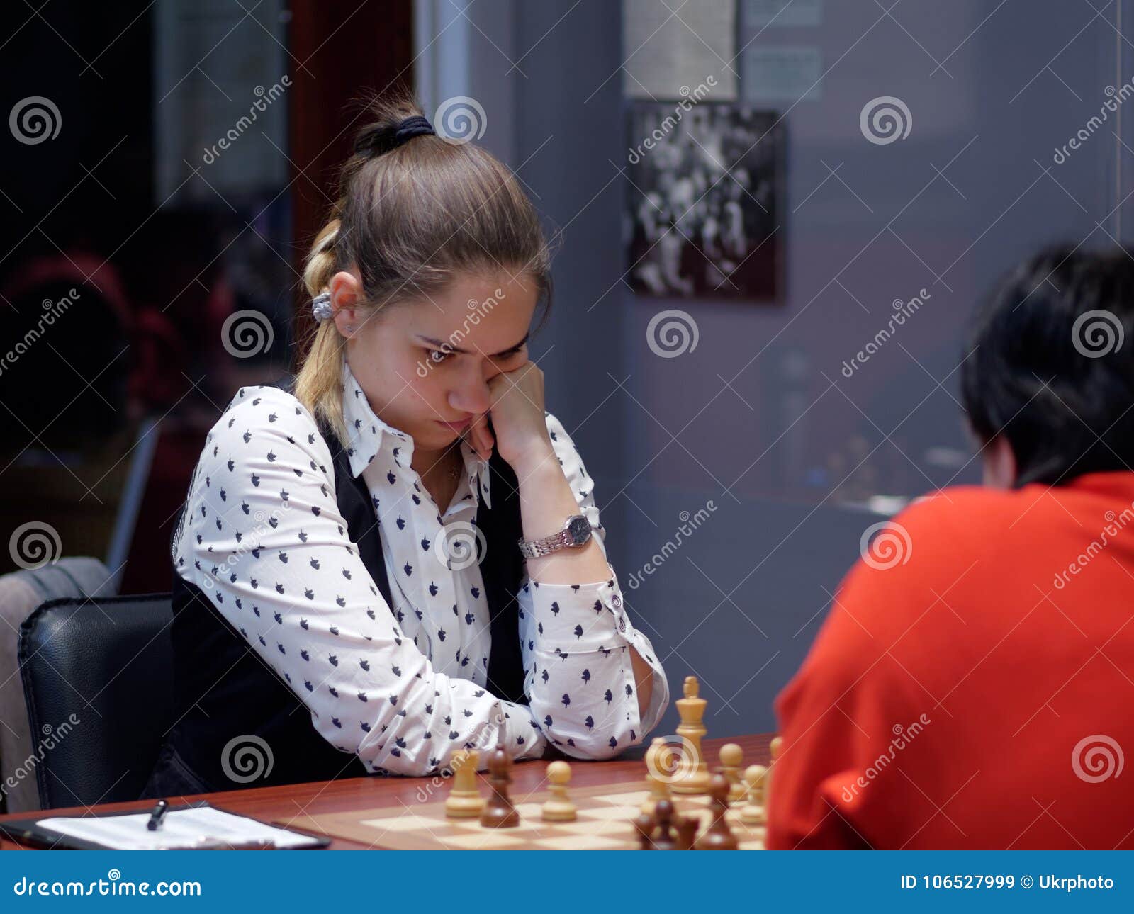 Alina Kashlinskaya Nos Super-finais Do Campeonato Da Xadrez Do Russo Imagem  de Stock Editorial - Imagem de jogo, povos: 106527999