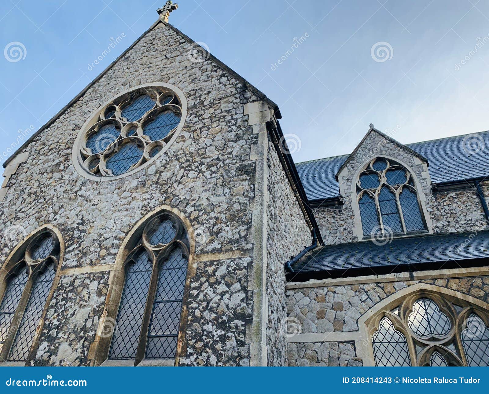 all saints church is an evangelical anglican church in blenheim grove peckham london.