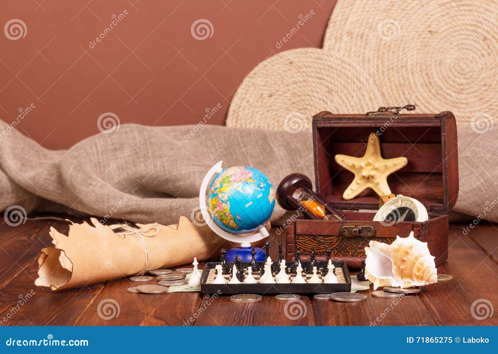 Chess Compass Stock Photos and Images - 123RF