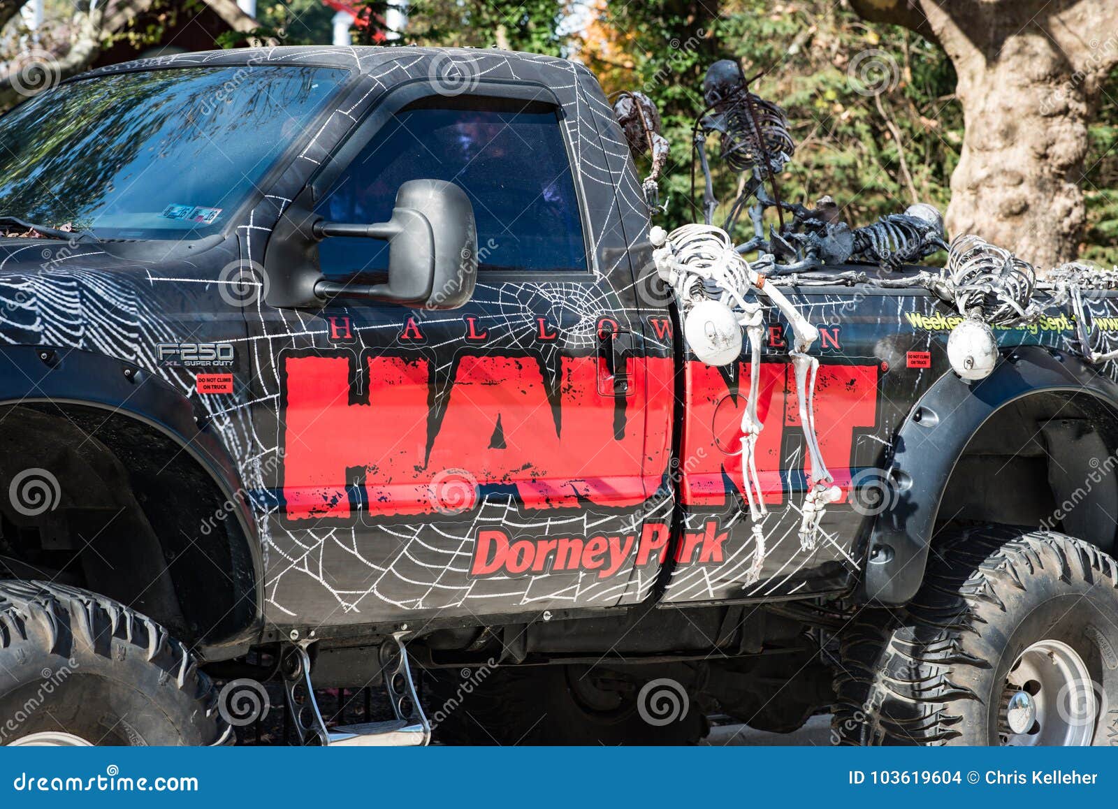 Allentown Pa October 22 Halloween Decorations At Dorney Park In Allentown Pennsylvania Editorial Stock Image Image Of Color America 103619604