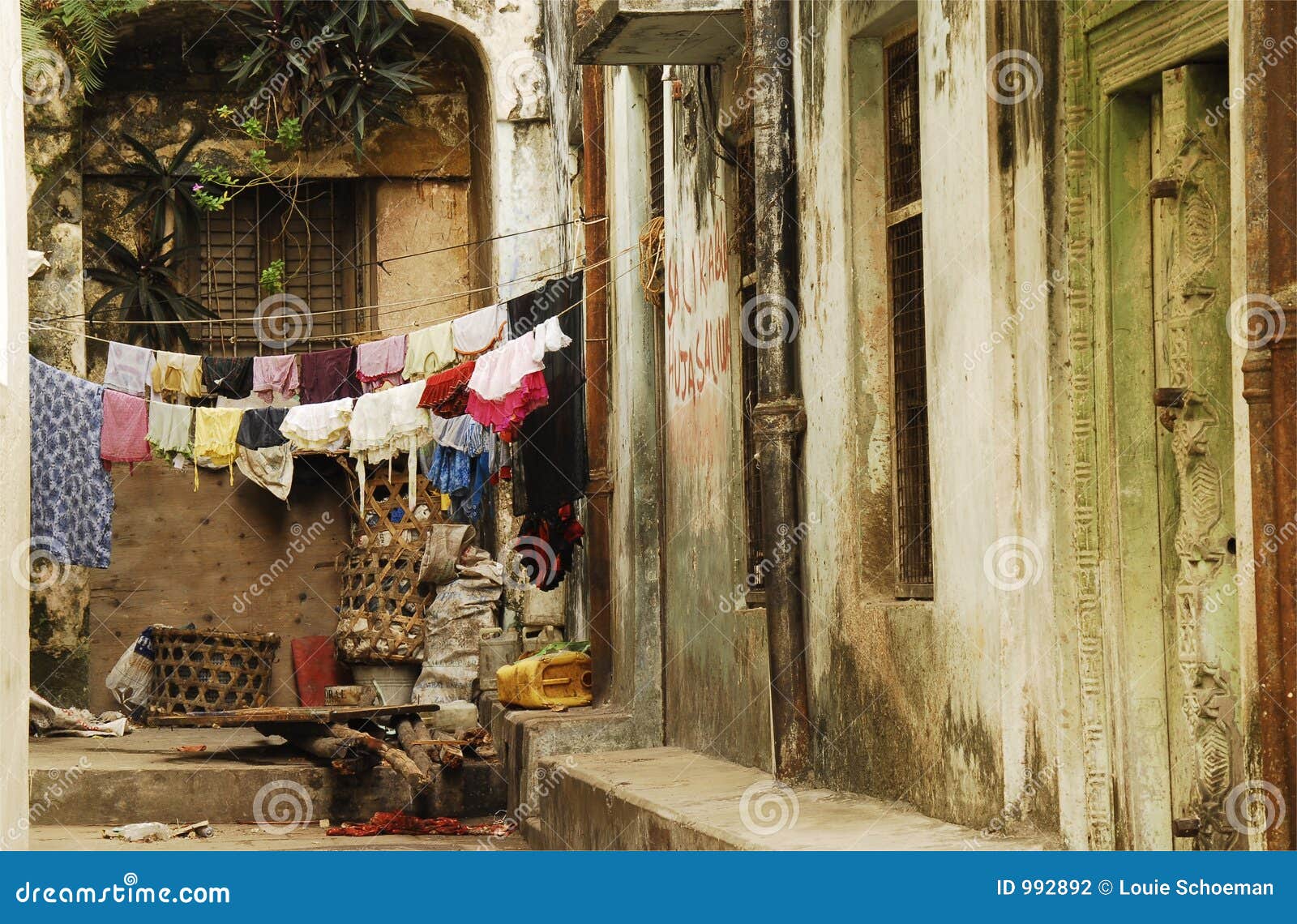 alleyways, stone town, zanzibar