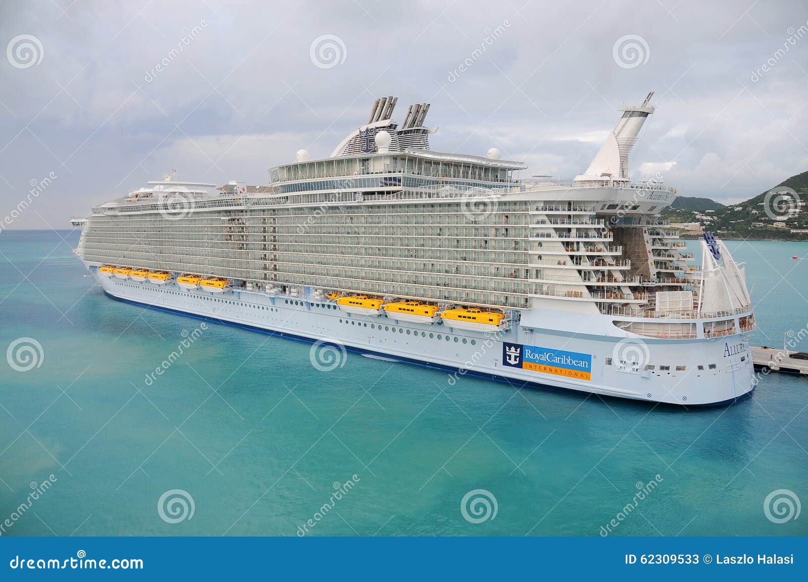 Royal Caribbean Allure of the Seas, The Largest cruise ship in the