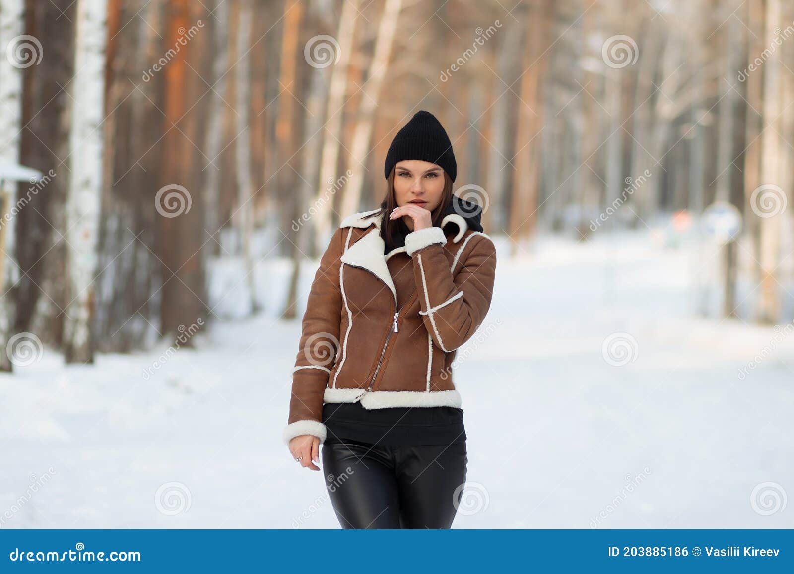 Trendy Brunette in Stylish Winter Jacket Stock Photo - Image of modern ...
