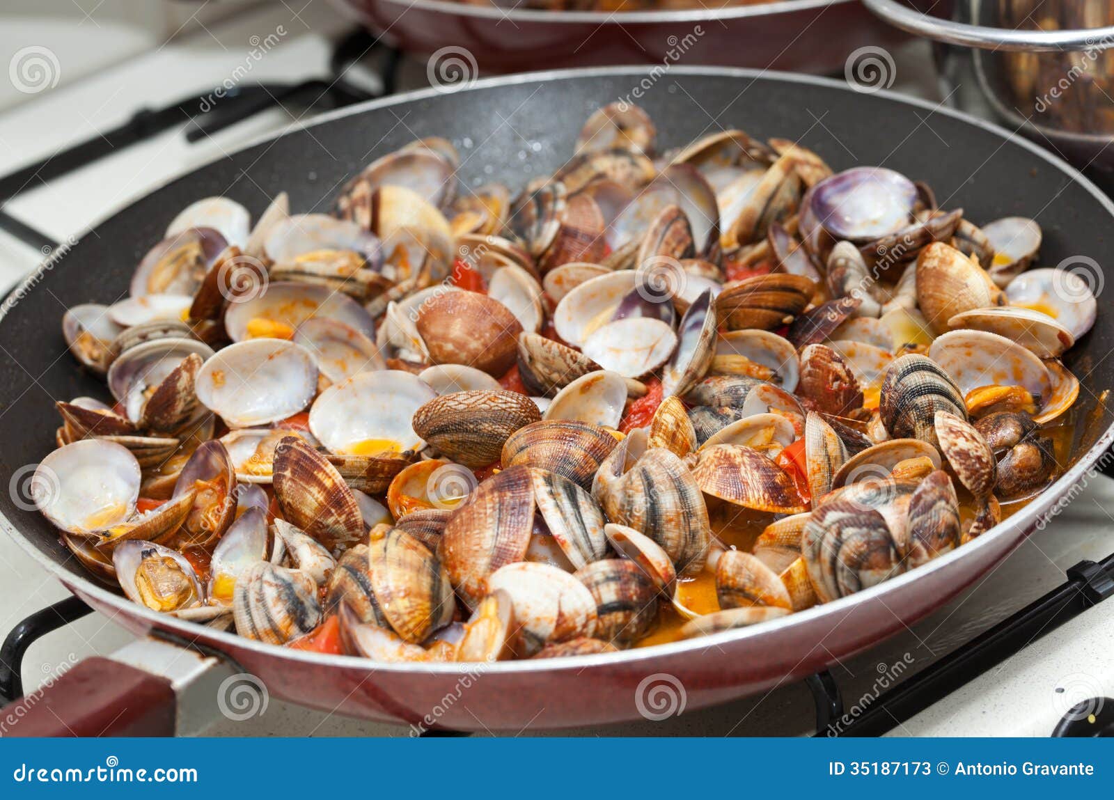 Almejas En Salsa Del Marinara Imagen de archivo Imagen de salsa