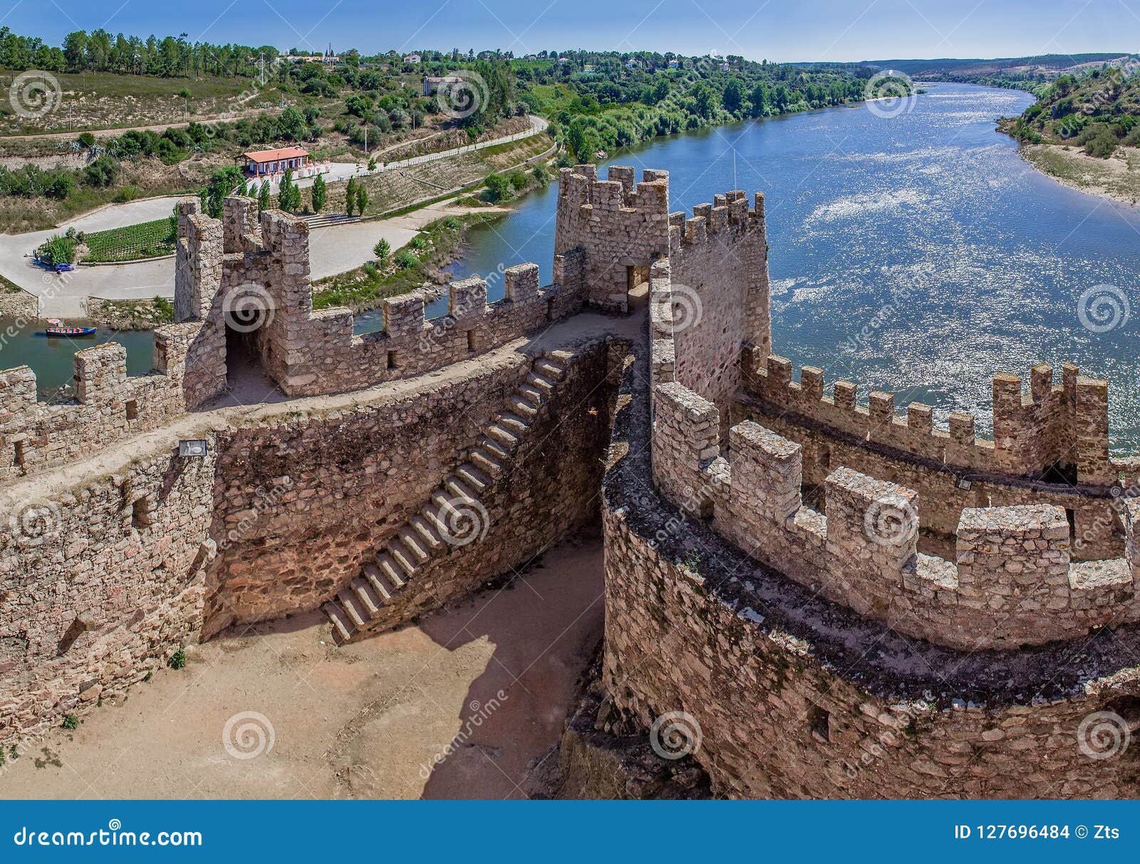 Almourol Portugal Castle Of Almourol An Iconic Knights Templar Fortress Editorial Stock Image Image Of Building Medieval 127696484