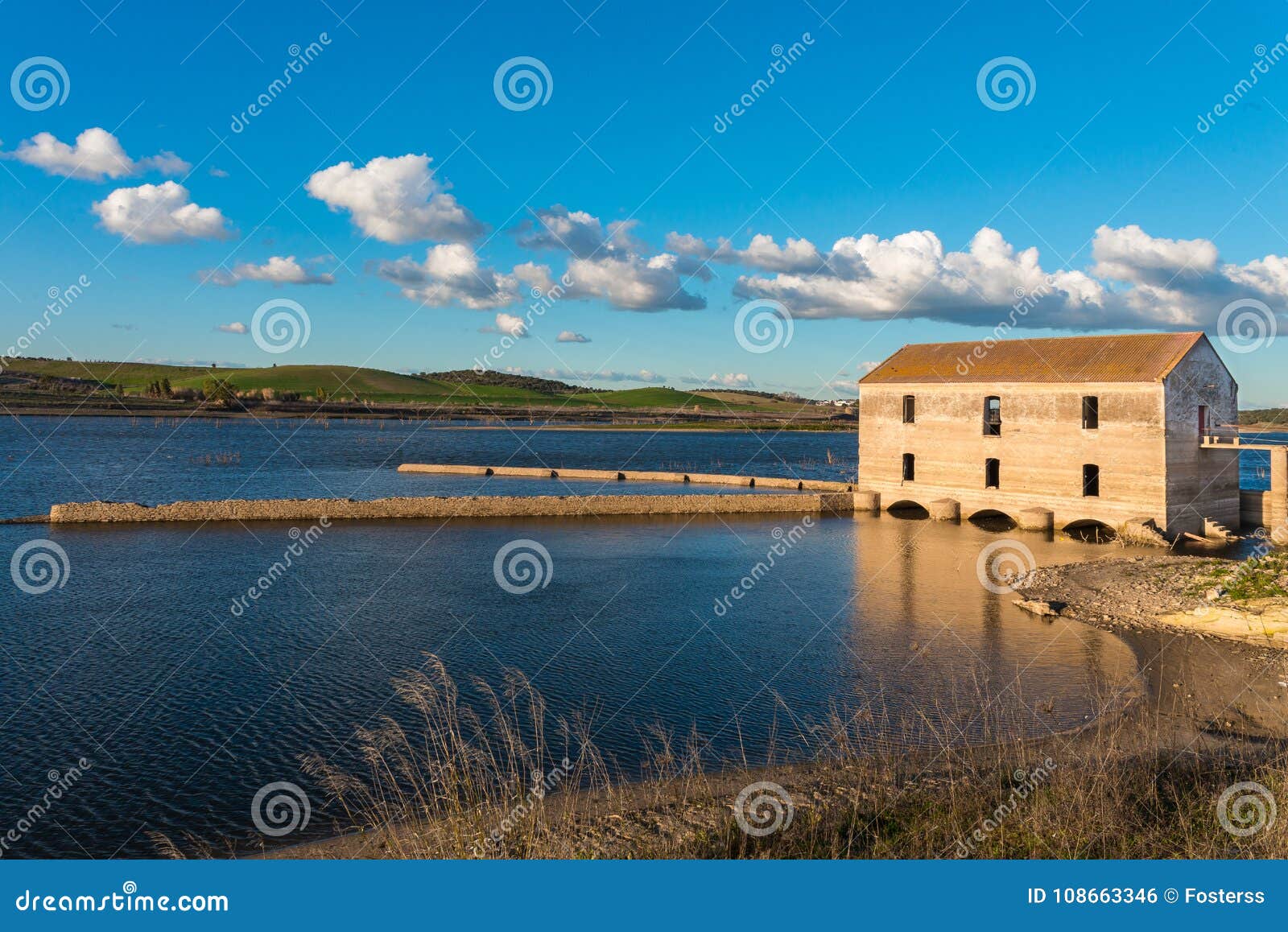 alqueva lake