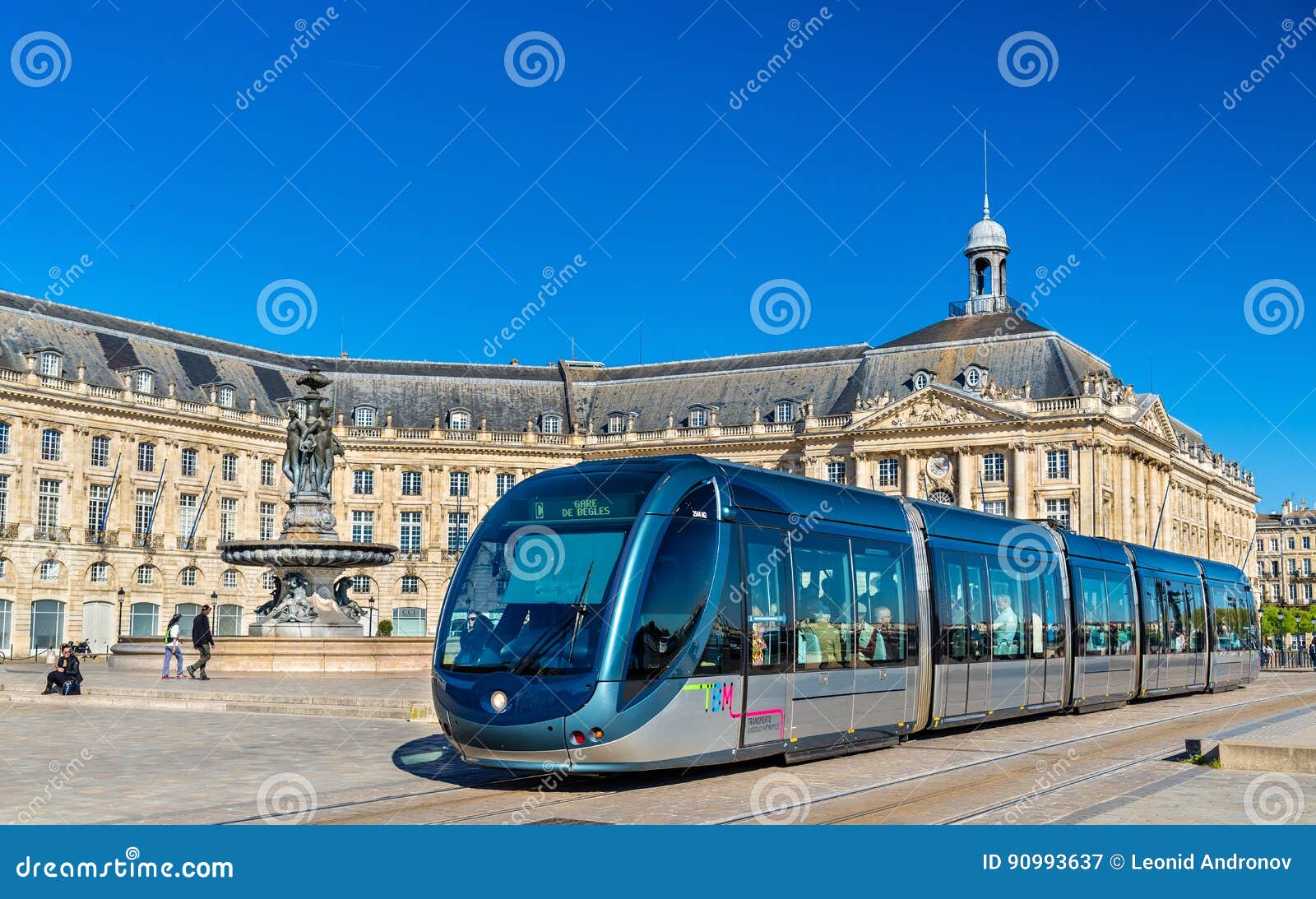 Alstom Bourse Alstom Citadis 302 Tram at Place De La Bourse Station in Bordeaux, France. Bordeaux Tram System Has 66 Km of Lines and Editorial Photography - Image of alstom, public: 90993637