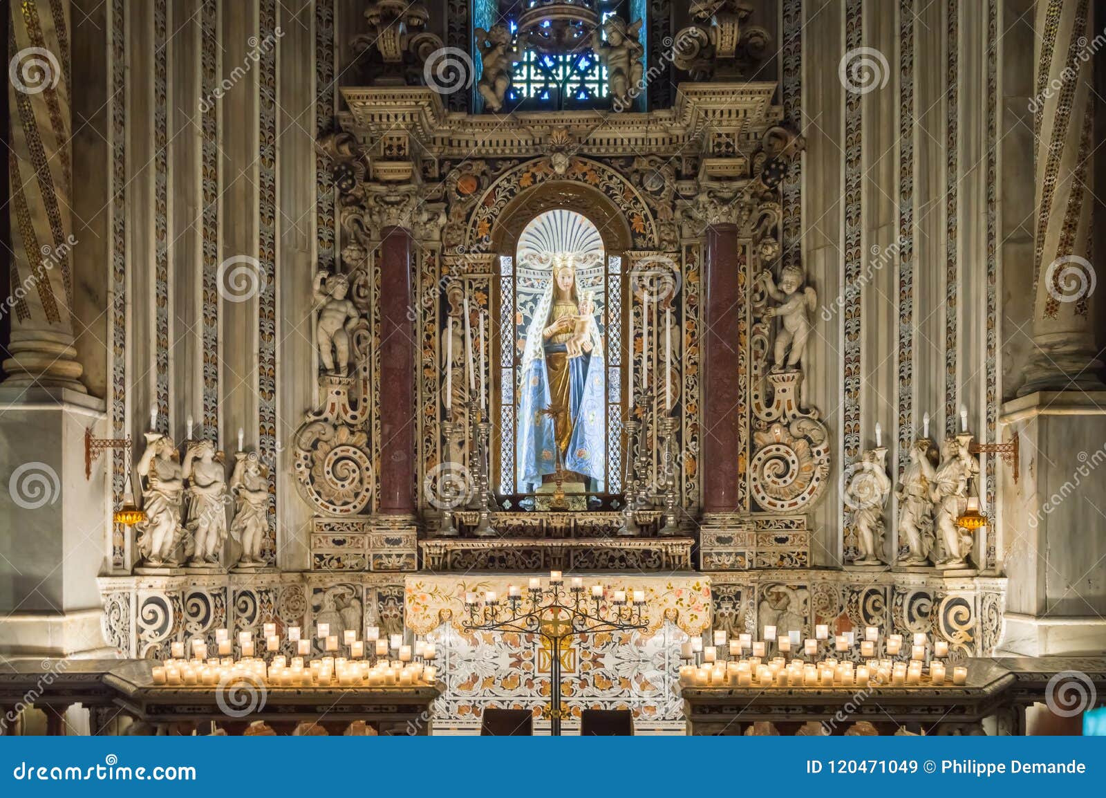 altar of the virgin mary with the child jesus