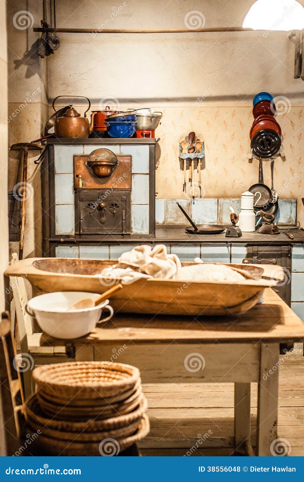 Alte Küche An Einem Bauernhof In Österreich Stockfoto - Bild von