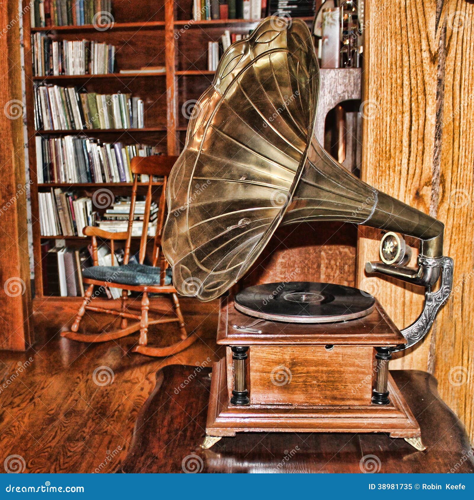 Altmodischer Plattenspieler Stockbild - Bild: 38981735