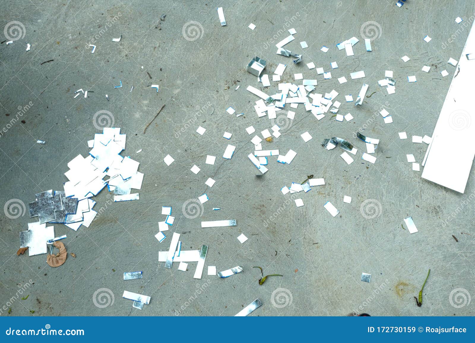 Aluminium Cut Many Part Fall On Cement Floor After Worker Work