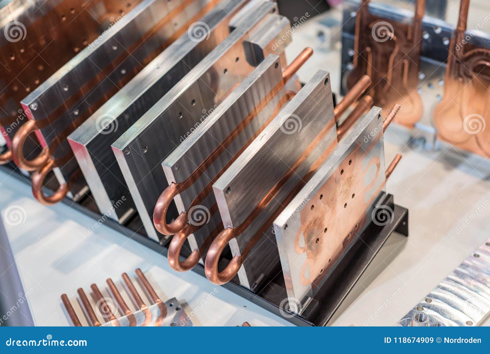 Aluminum Copper Heat Sink Plates For Industrial Electronics