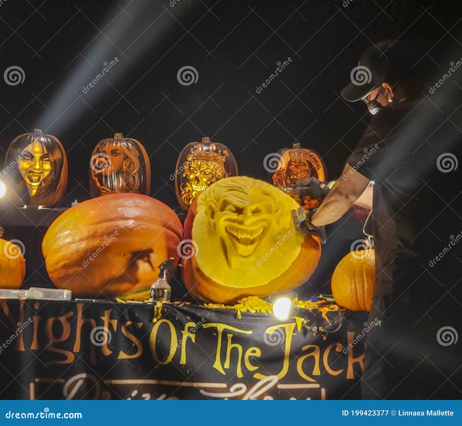 Amazing Jack-o-lanterns Carved by Master Carver Billy Bywater Editorial ...