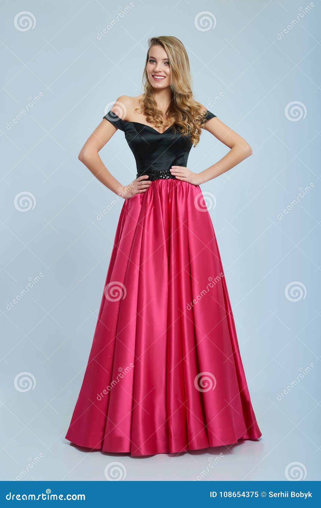 720+ Luxurious Good Looking Woman In Dress With Sequins And Jewels Stock  Photos, Pictures & Royalty-Free Images - iStock