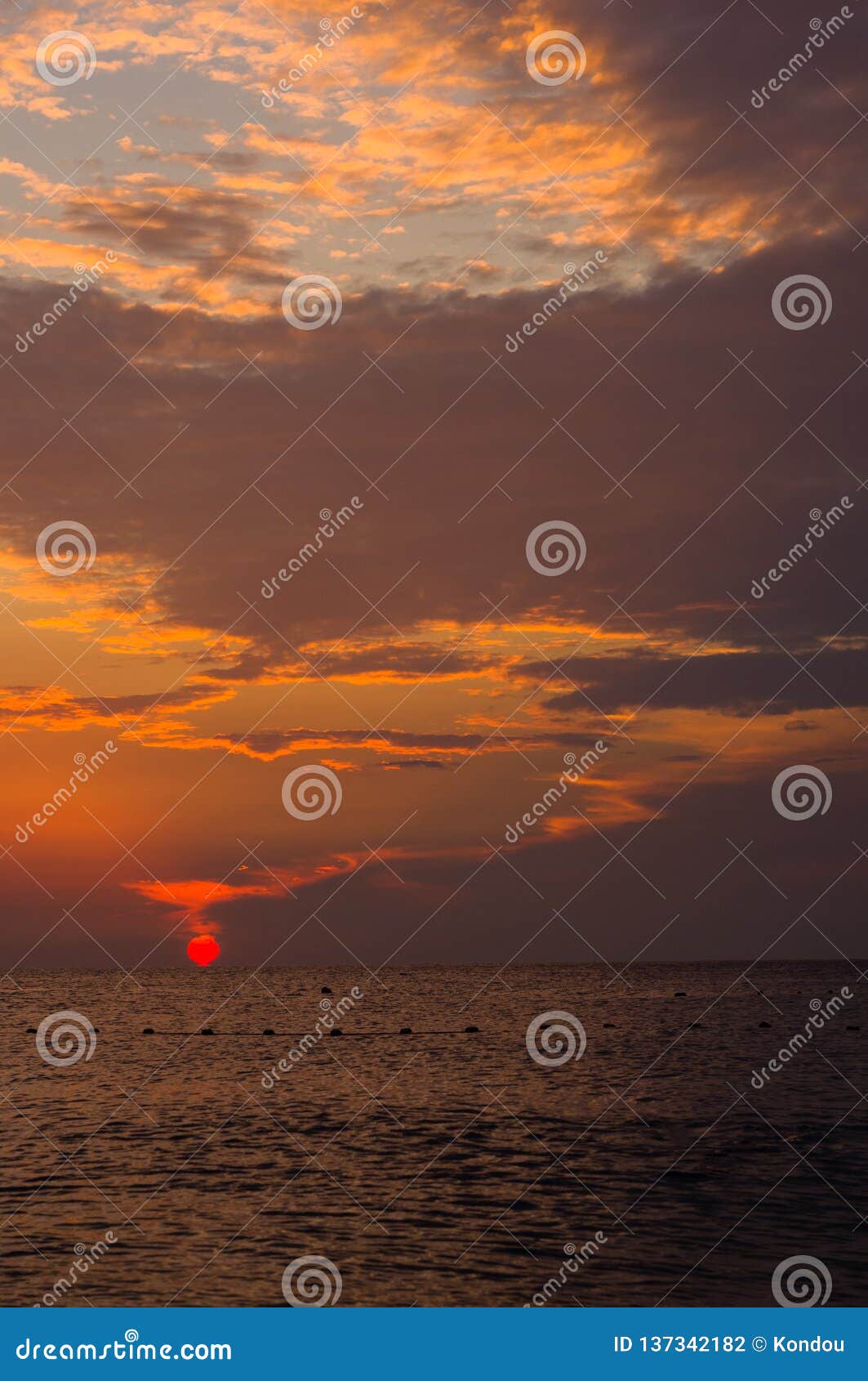 Amazing Sea Sunset On The Pebble Beach The Sun Waves Clouds Stock