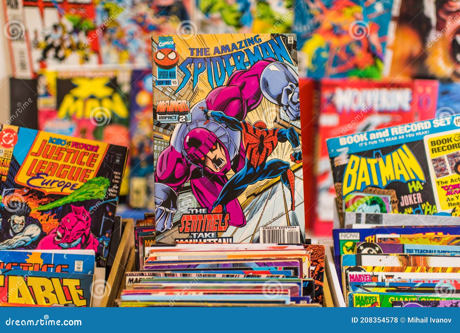 Spiderman Comic Book on Display at a Shop Editorial Stock Photo - Image of fighting, shopp: 208354578 Spiderman Comic Book on Display at a Shop Editorial Stock Photo - Image of fighting, shopp: 208354578