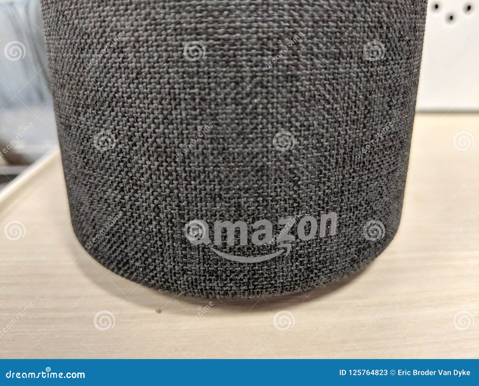 Logo on Echo (2nd Generation) - Smart Speaker with Alexa Editorial  Stock Photo - Image of market, company: 125764823