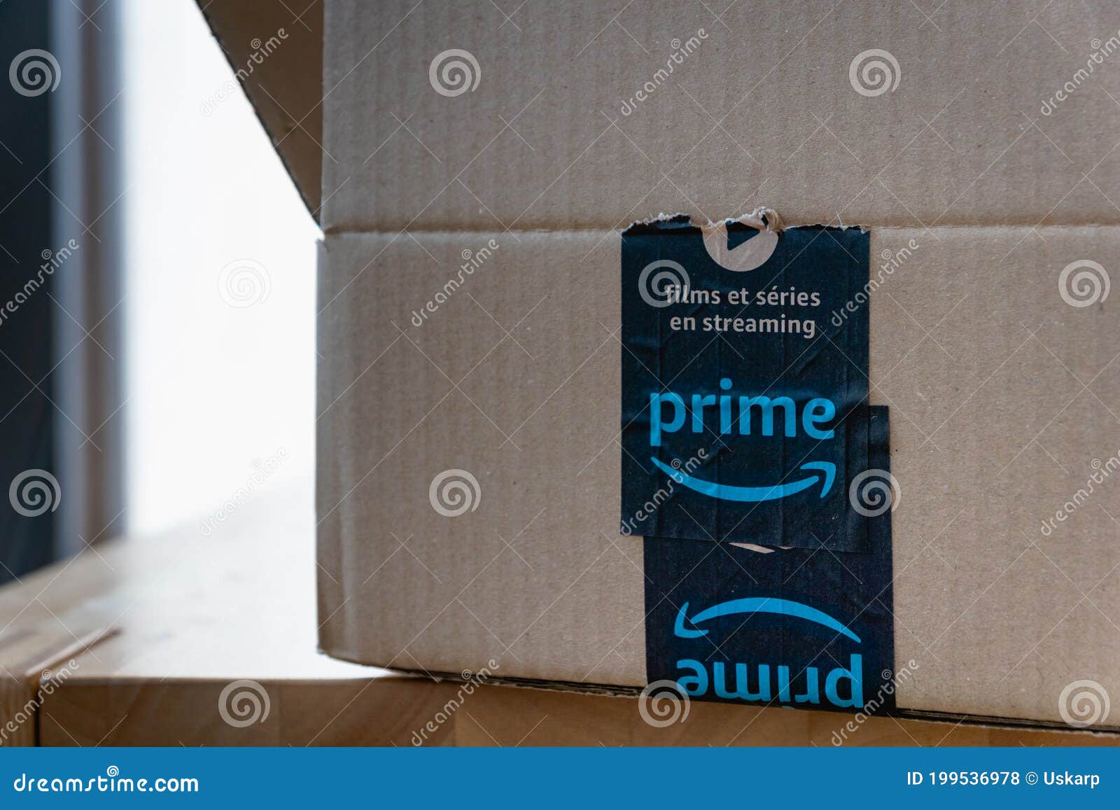 Amazon Prime标志威士忌磁带在欧盟的标准运货箱编辑类库存照片 图片包括有国际 商务