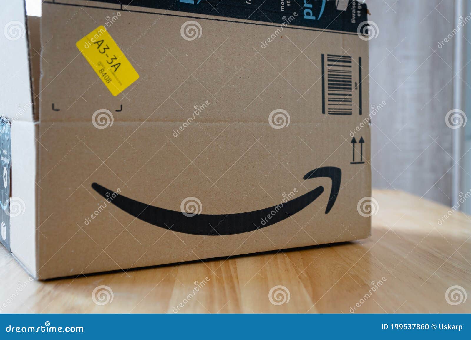 Amazon Prime标志威士忌磁带在欧盟的标准运货箱编辑类图片 图片包括有商务 公司