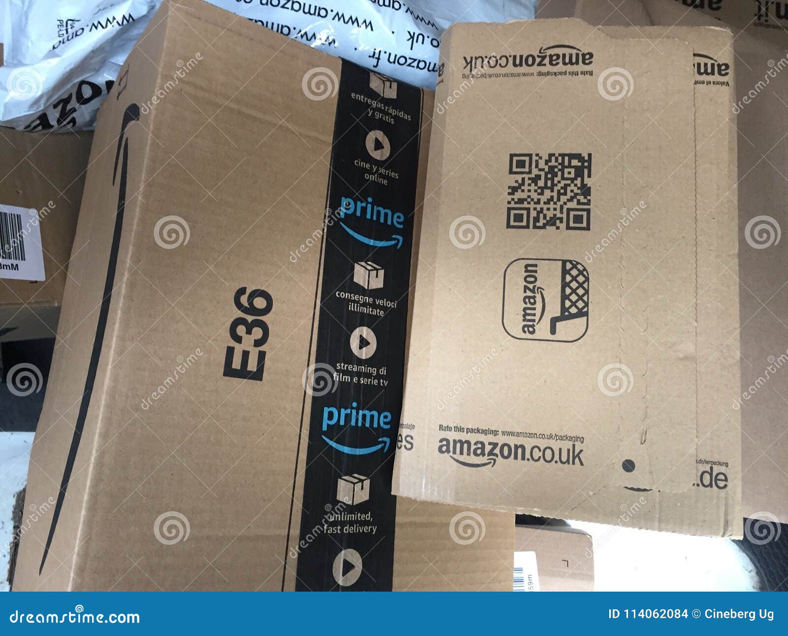 https://thumbs.dreamstime.com/z/amazon-prime-boxes-berlin-germany-april-online-retailer-shipping-box-featuring-packaging-tape-yearly-fee-offers-free-day-114062084.jpg