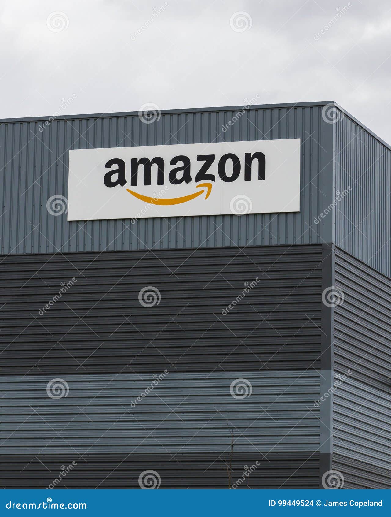 Amazon warehouse editorial stock image. Image of sign 99449524