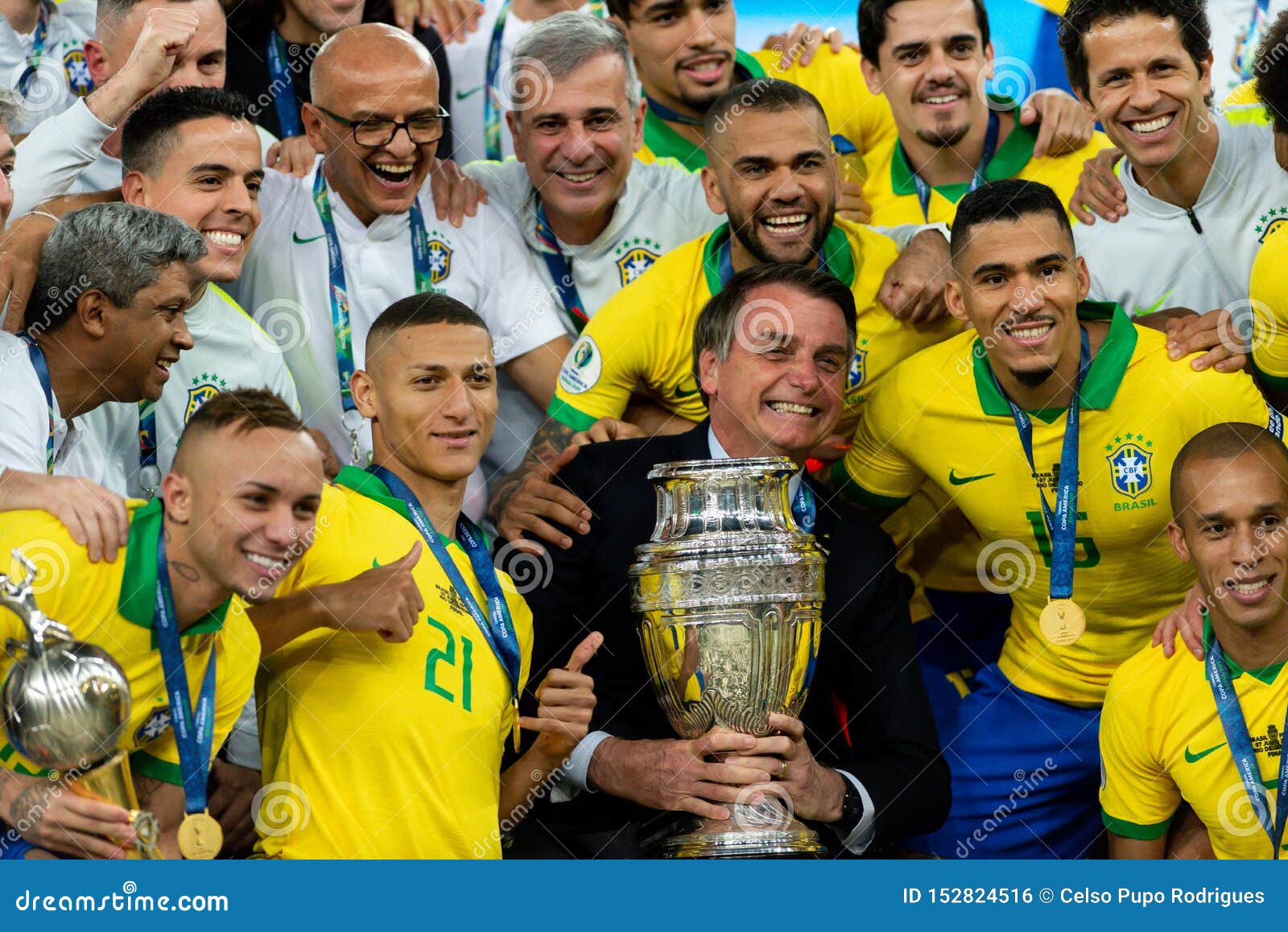 https://thumbs.dreamstime.com/z/america-cup-rio-brazil-july-wins-peru-game-copa-final-maracana-stadium-champion-152824516.jpg