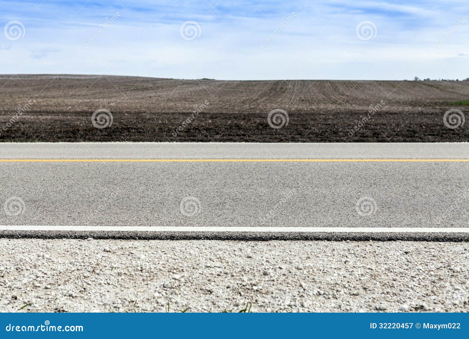 65,509 Side View Road Stock Photos - Free & Royalty-Free Stock Photos from  Dreamstime