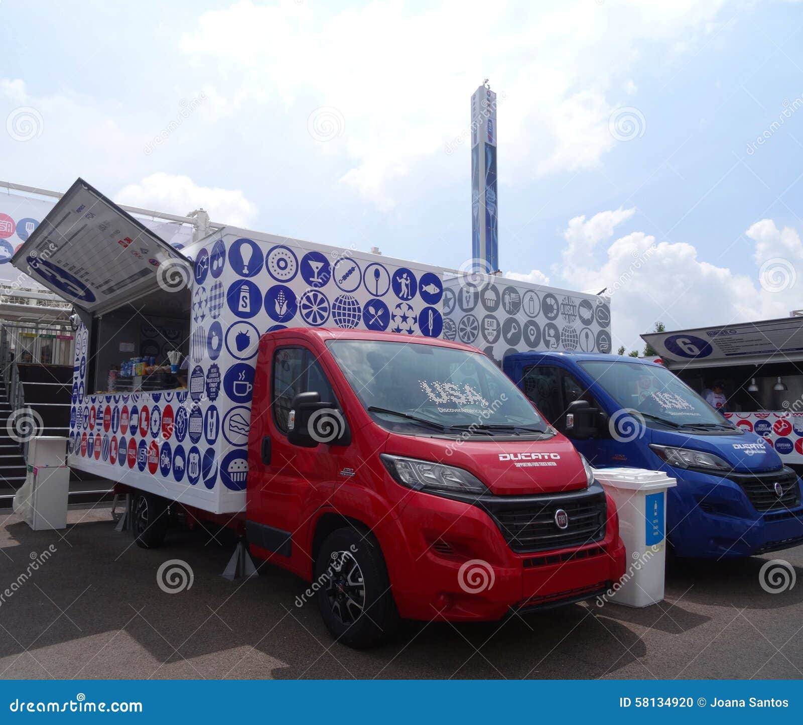 American food trucks editorial image. Image of beverage - 58134920