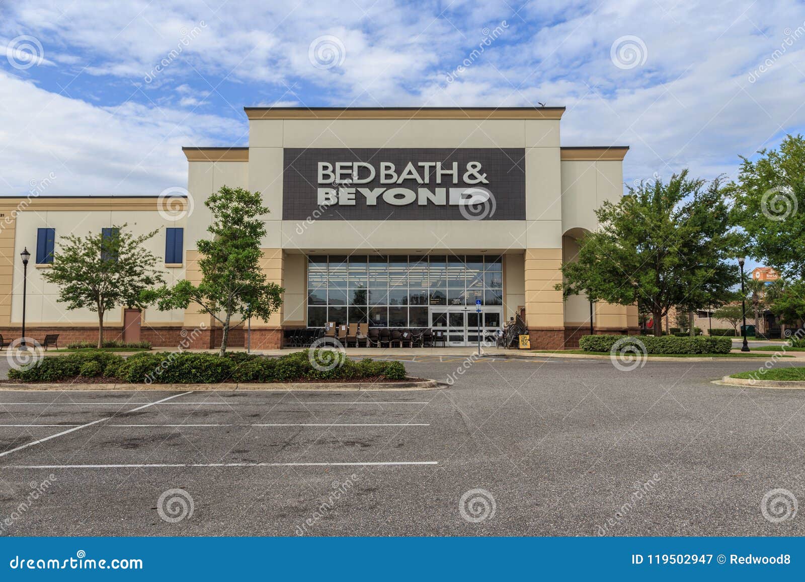 Bed Bath and Beyond Storefront Editorial Photography - Image of