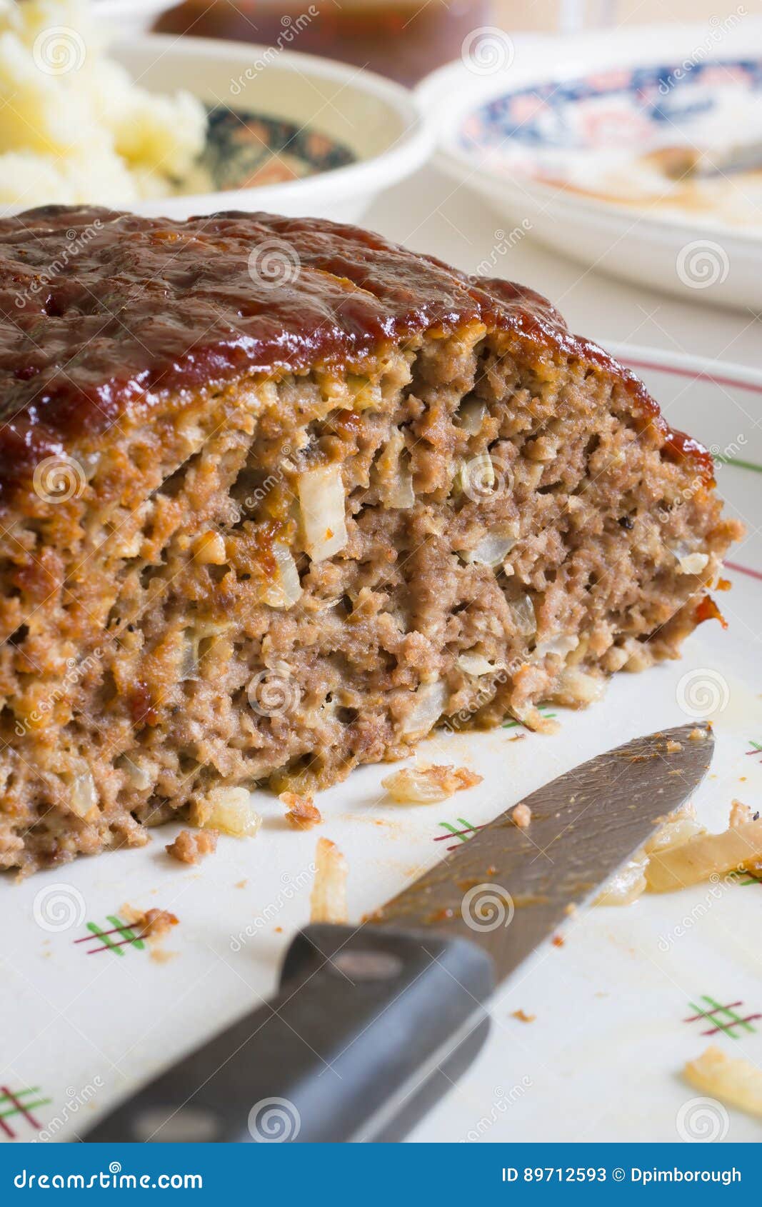 Amerikanischer Hackbraten stockbild. Bild von platte - 89712593