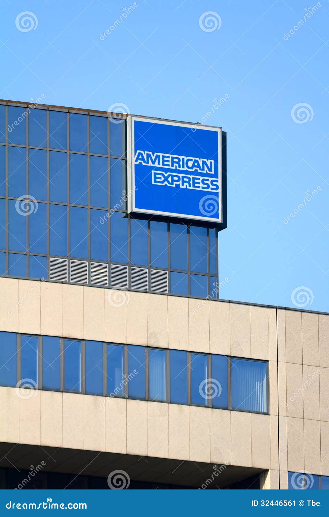 美国运通办公大楼编辑类照片. 图片包括有看板卡, 社论, 忠告, 行业, 表示, 消费者, 法兰克福- 32446561