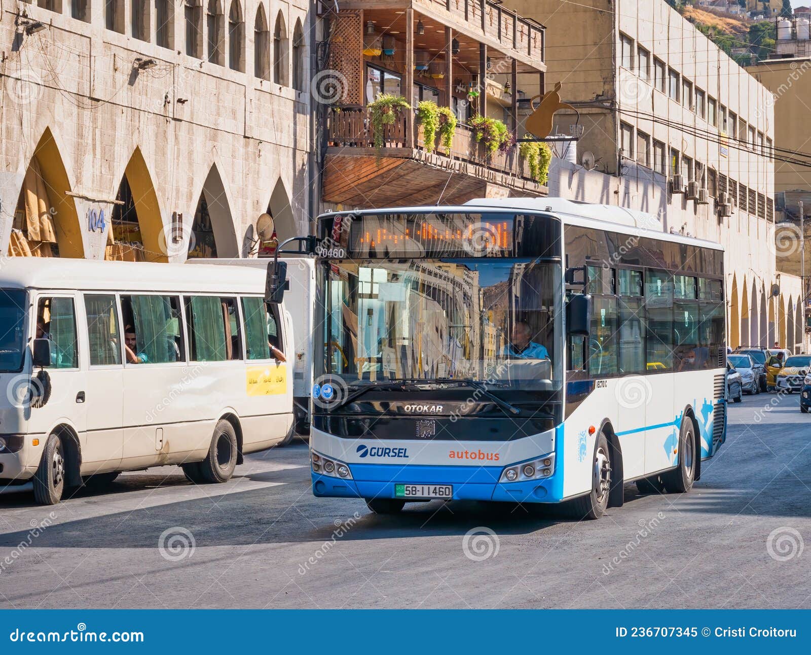 Acuerdo Obediencia Inducir Otokar Public Bus Transport on the Streets of Amman City, Jordan Editorial  Image - Image of public, urban: 236707345