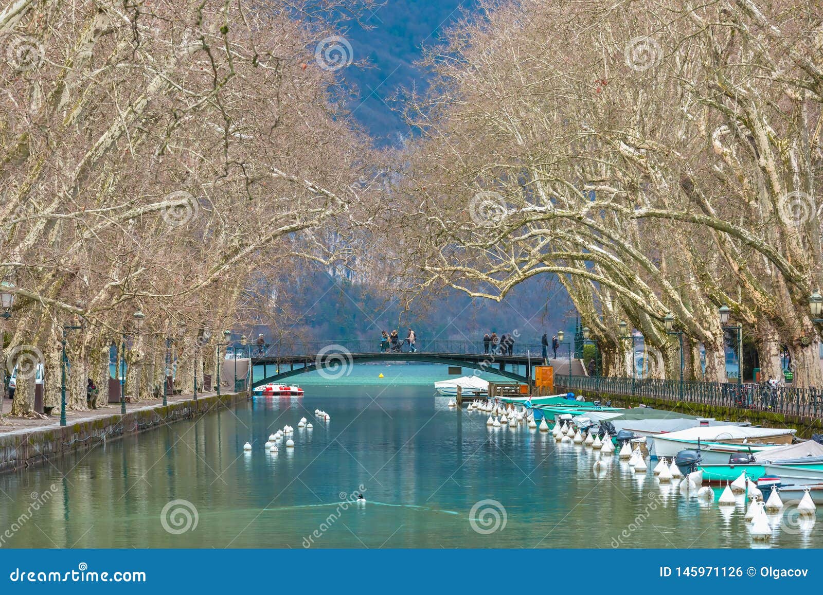 Amor Os Del Des De Pont En Annecy Francia Foto De Archivo Imagen De Colorido Outdoors Amor Os Del Des De Pont En Annecy Francia Foto De Archivo Imagen De Colorido Outdoors