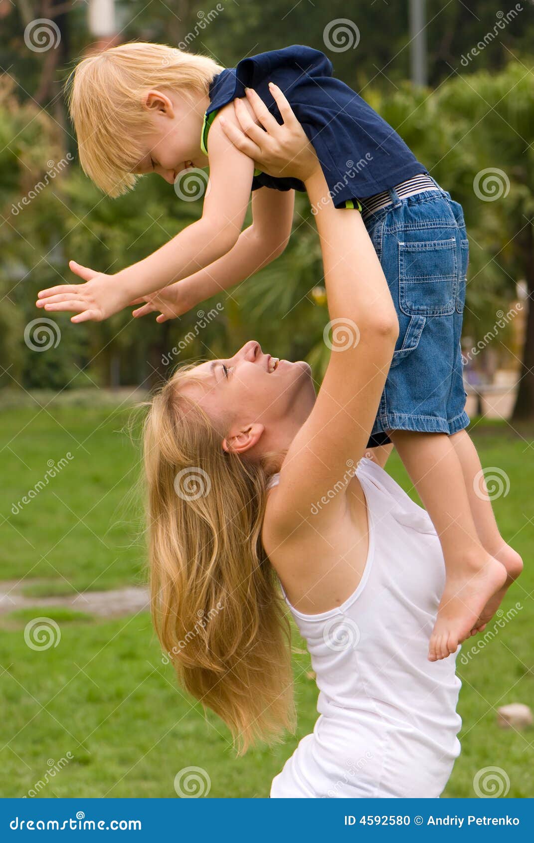 Amour Fraternel Photo Stock Image Du Zone Frere Fille