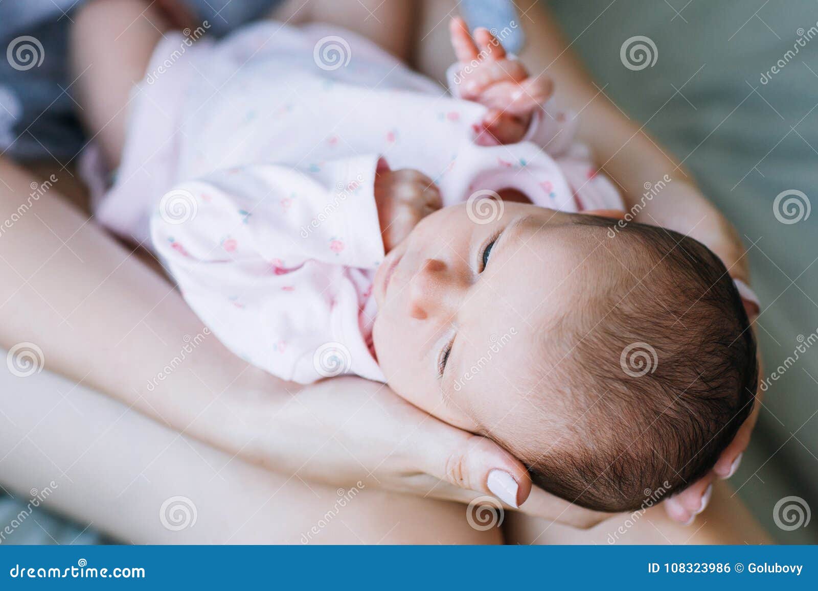 Amour Nouveau Ne De Bebe D Unite De Mere Photo Stock Image Du Unite Bebe Amour Nouveau Ne De Bebe D Unite De Mere Photo Stock Image Du Unite Bebe