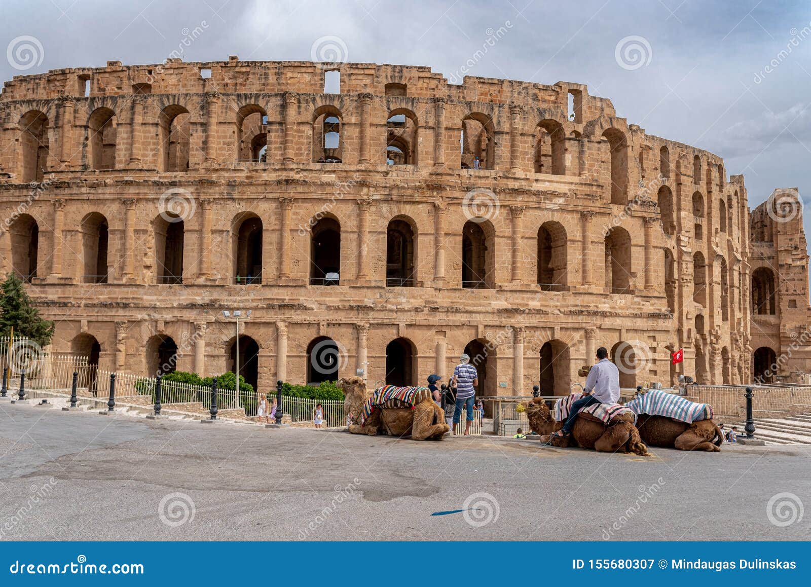 Amphith??tre D'EL Jem En Tunisie. Amphitheater Se Trouve Dans La Ville