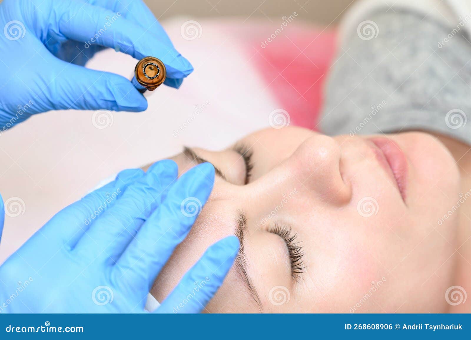 Ampoule with Vitamin C for Application Directly To the Face for the